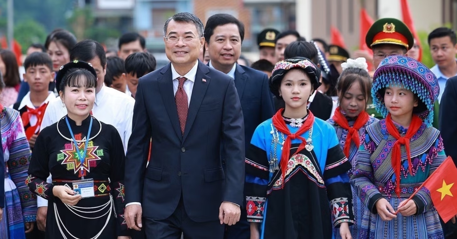 Thủ tướng: Mỗi ngôi trường được đưa vào hoạt động là điểm tựa của niềm tin và tương lai