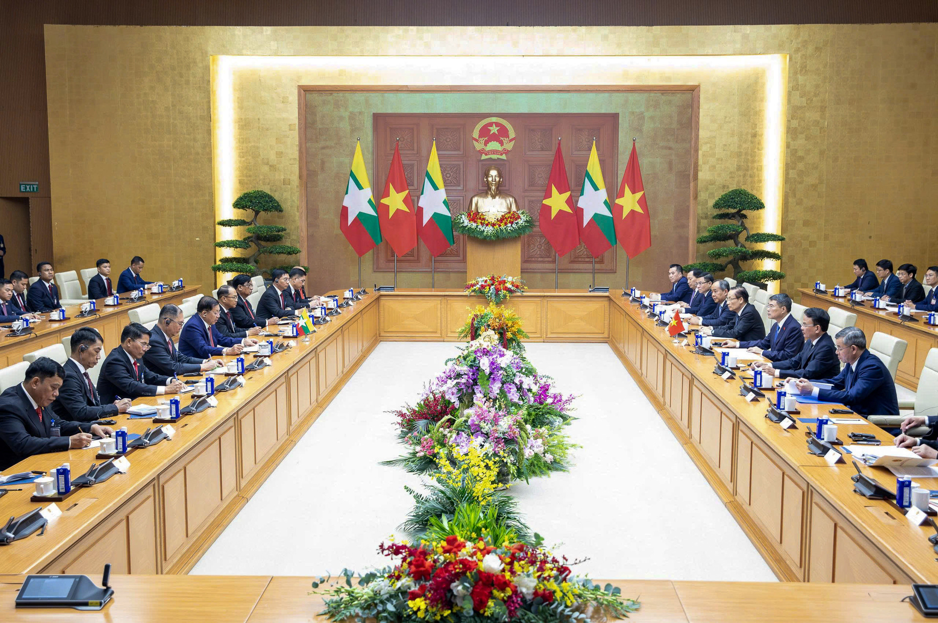 Thủ tướng tiếp Tổng thống Myanmar