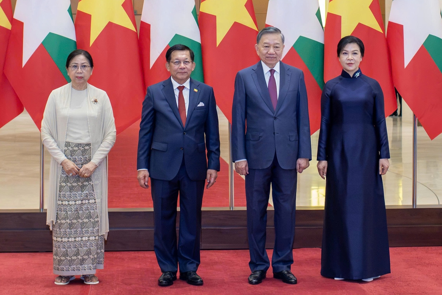 Tổng Bí thư, Chủ tịch nước và phu nhân chủ trì lễ đón Tổng thống Myanmar