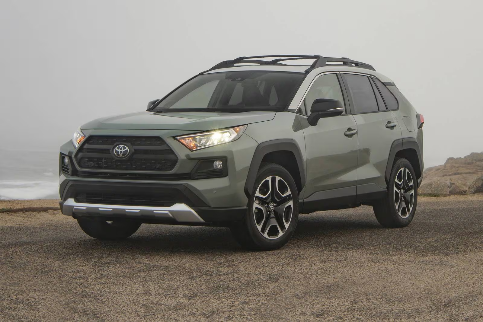 Toyota RAV4 2019.avif