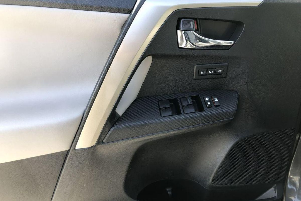 Used 2015 Toyota RAV4 LTD LIMITED.jpg