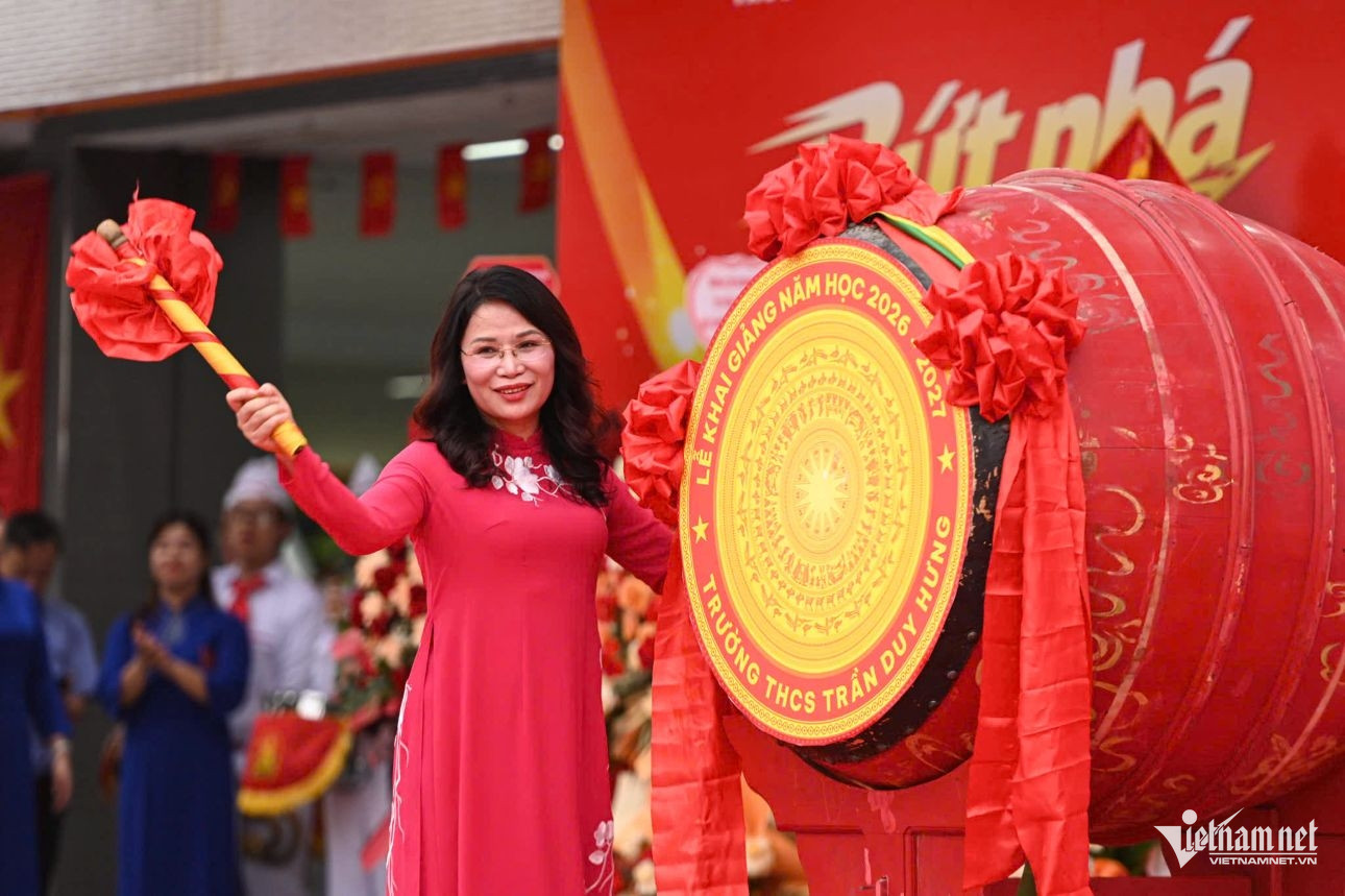 https://static-images.vnncdn.net/vps_images_publish/000001/000003/2026/9/5/w-huy-1-tran-duy-hung-324.jpg