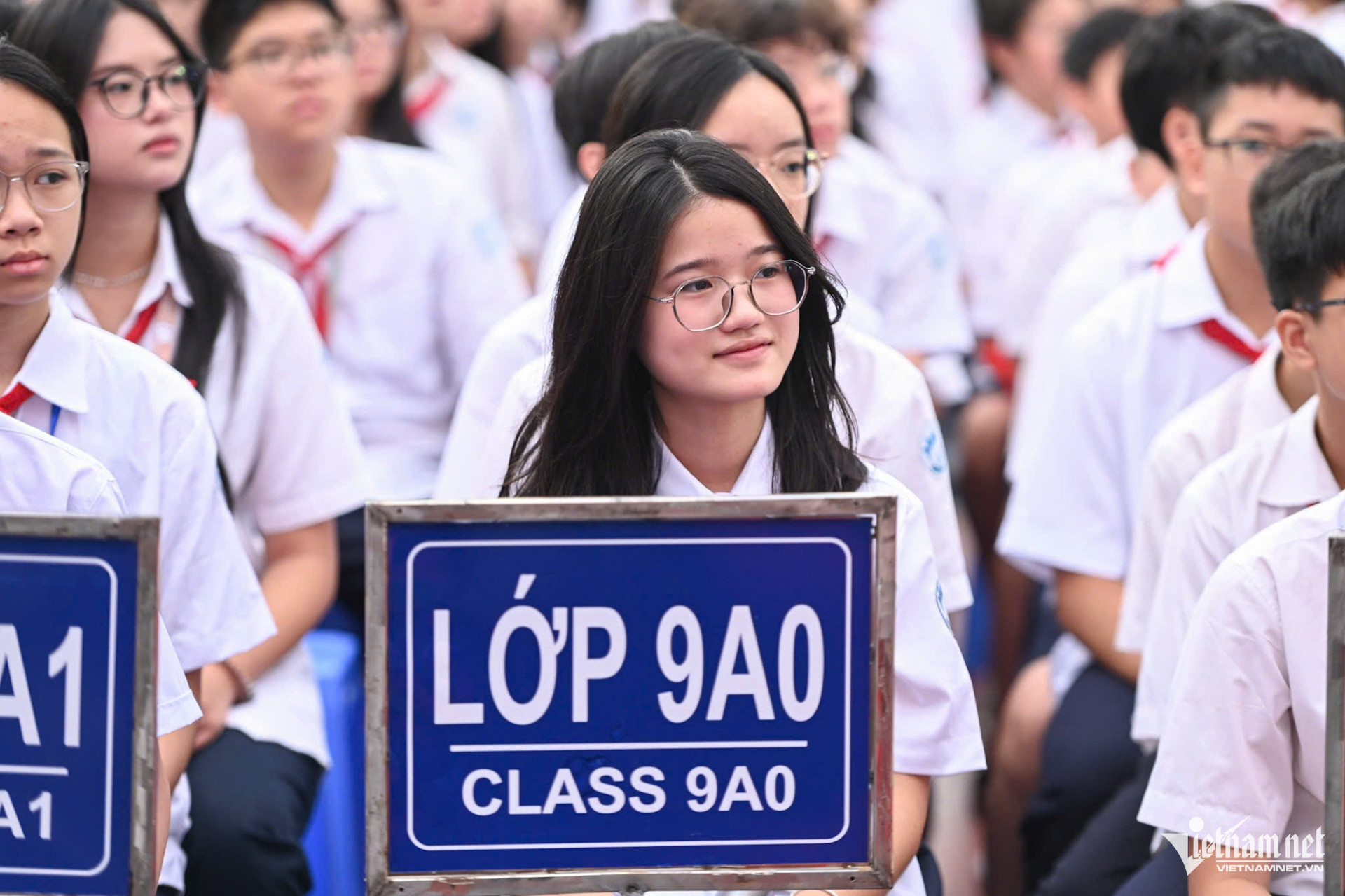 https://static-images.vnncdn.net/vps_images_publish/000001/000003/2026/9/5/w-khai-giang-7-742.jpg