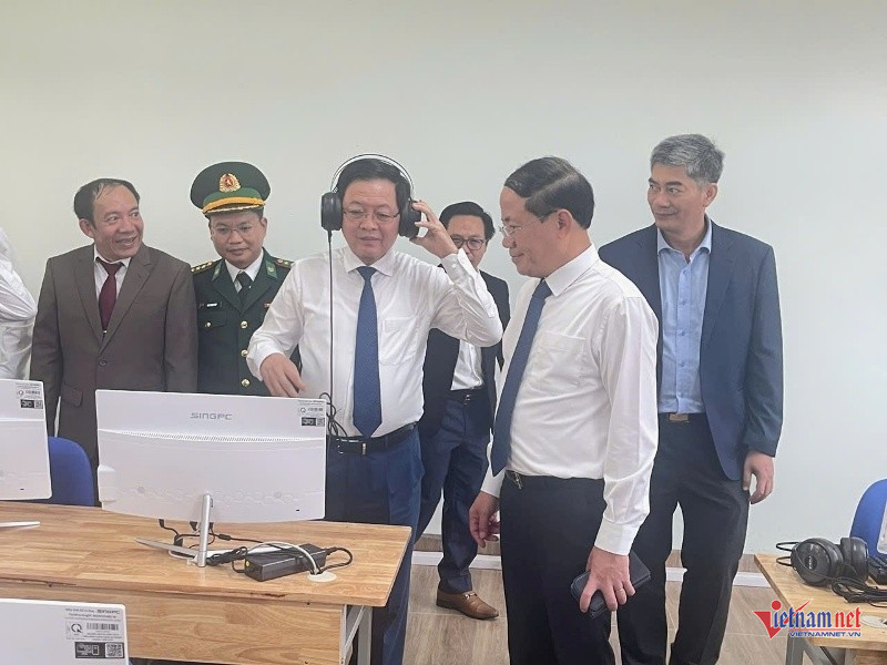 W-Phó Thủ tướng 3.jpg