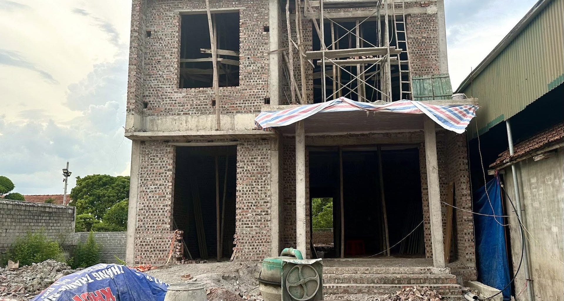Xây nhà ở riêng lẻ không phép bị phạt 80 triệu đồng, trường hợp nào phải phá dỡ?