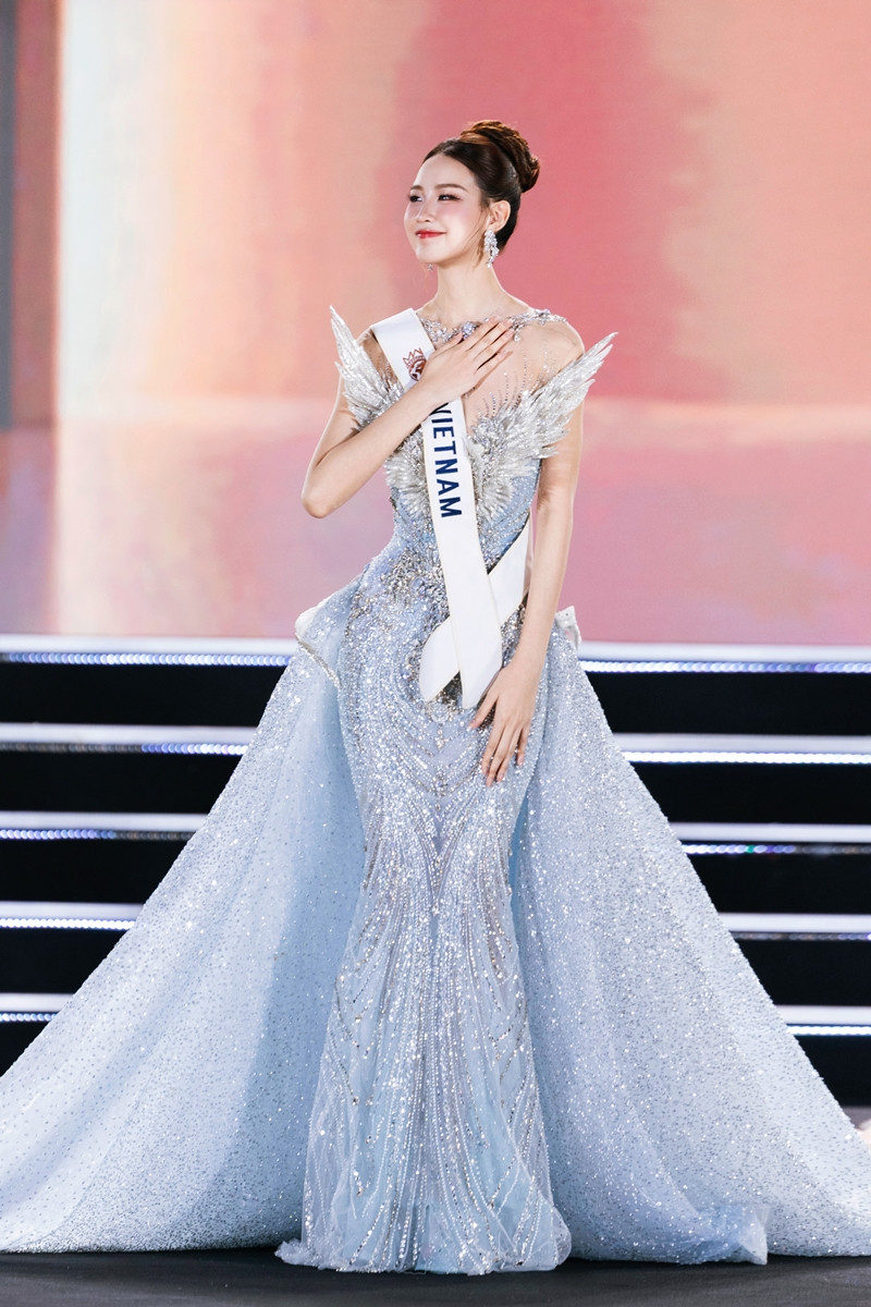 https://static-images.vnncdn.net/vps_images_publish/000001/000003/2026/9/6/bao-ngoc-006-246.jpg