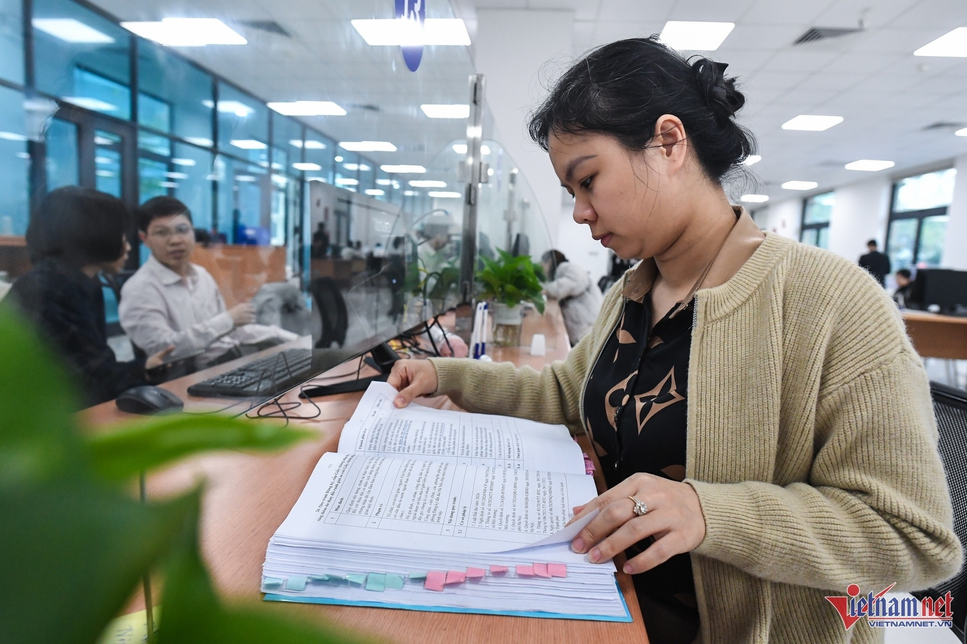 Bộ Nội vụ trả lời việc bố trí theo vị trí việc làm, xếp lương cho viên chức