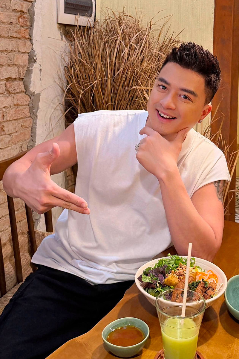 https://static-images.vnncdn.net/vps_images_publish/000001/000003/2026/9/6/cao-thai-son-04-1503.jpg