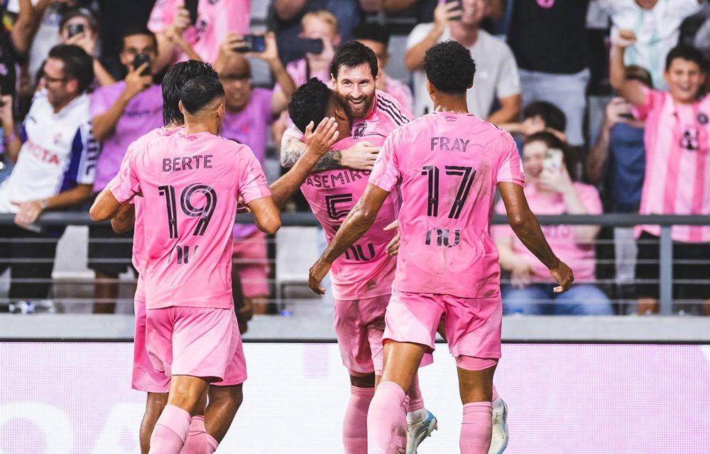 casemiro messi inter miami.jpg