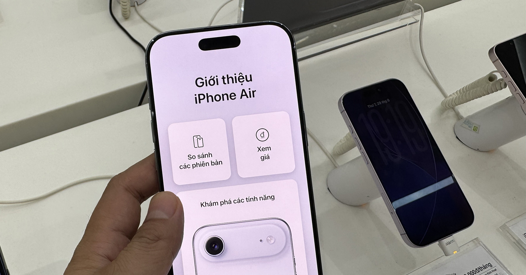 iPhone 17 Pro Max giảm hơn 3 triệu đồng, iPhone Air mất giá mạnh