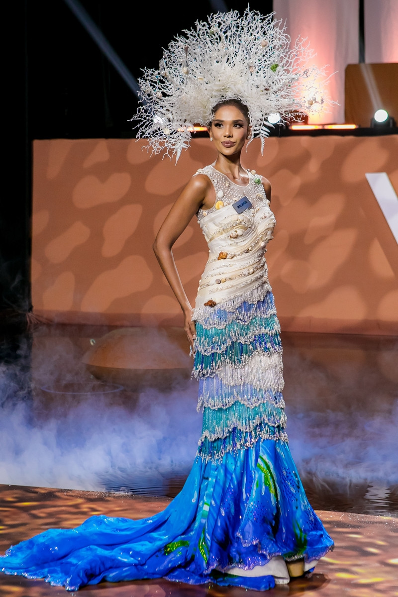 https://static-images.vnncdn.net/vps_images_publish/000001/000003/2026/9/6/miss-malaysia-001-467.jpg