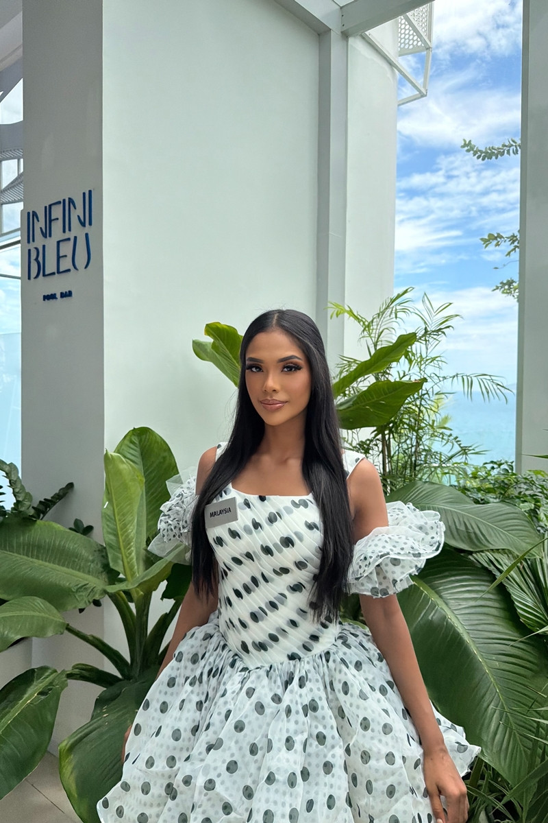 https://static-images.vnncdn.net/vps_images_publish/000001/000003/2026/9/6/miss-malaysia-010-462.jpg
