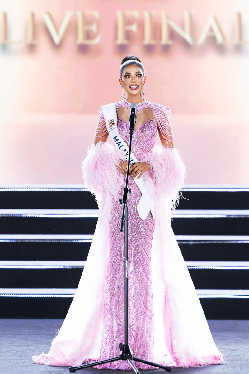 https://static-images.vnncdn.net/vps_images_publish/000001/000003/2026/9/6/miss-malaysia-2001-451.jpg