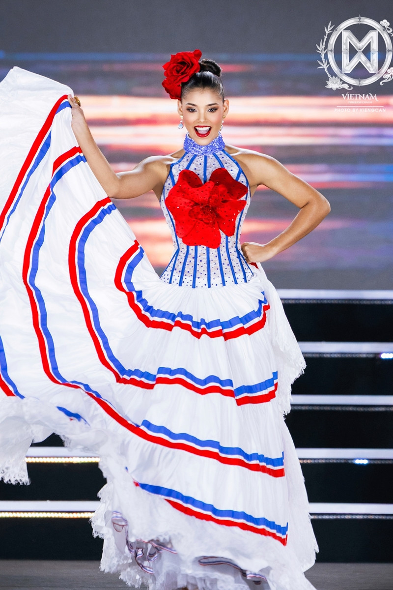 https://static-images.vnncdn.net/vps_images_publish/000001/000003/2026/9/6/miss-world-014-208.jpg
