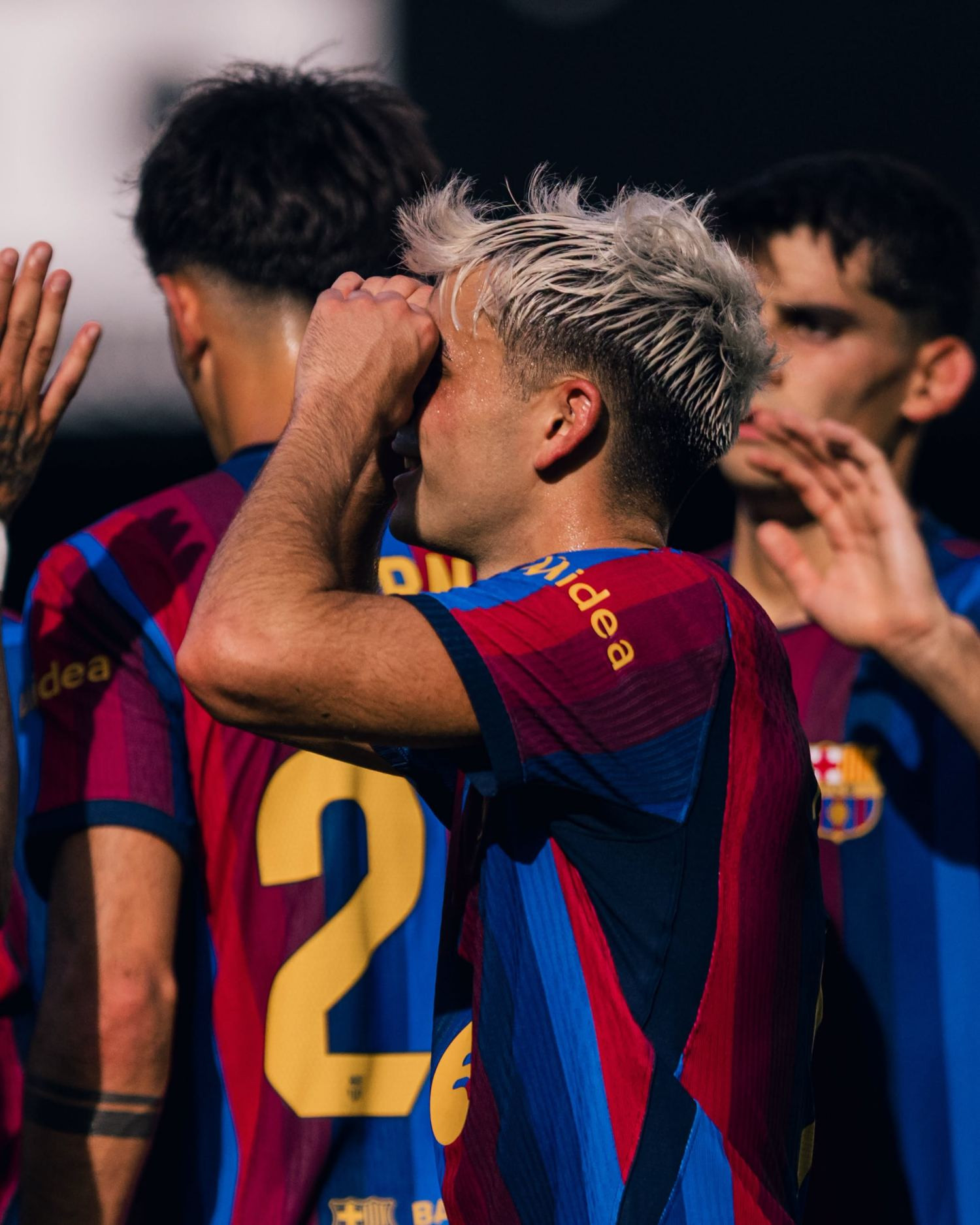 https://static-images.vnncdn.net/vps_images_publish/000001/000003/2026/9/6/valencia-vs-barca-1-2606.jpeg