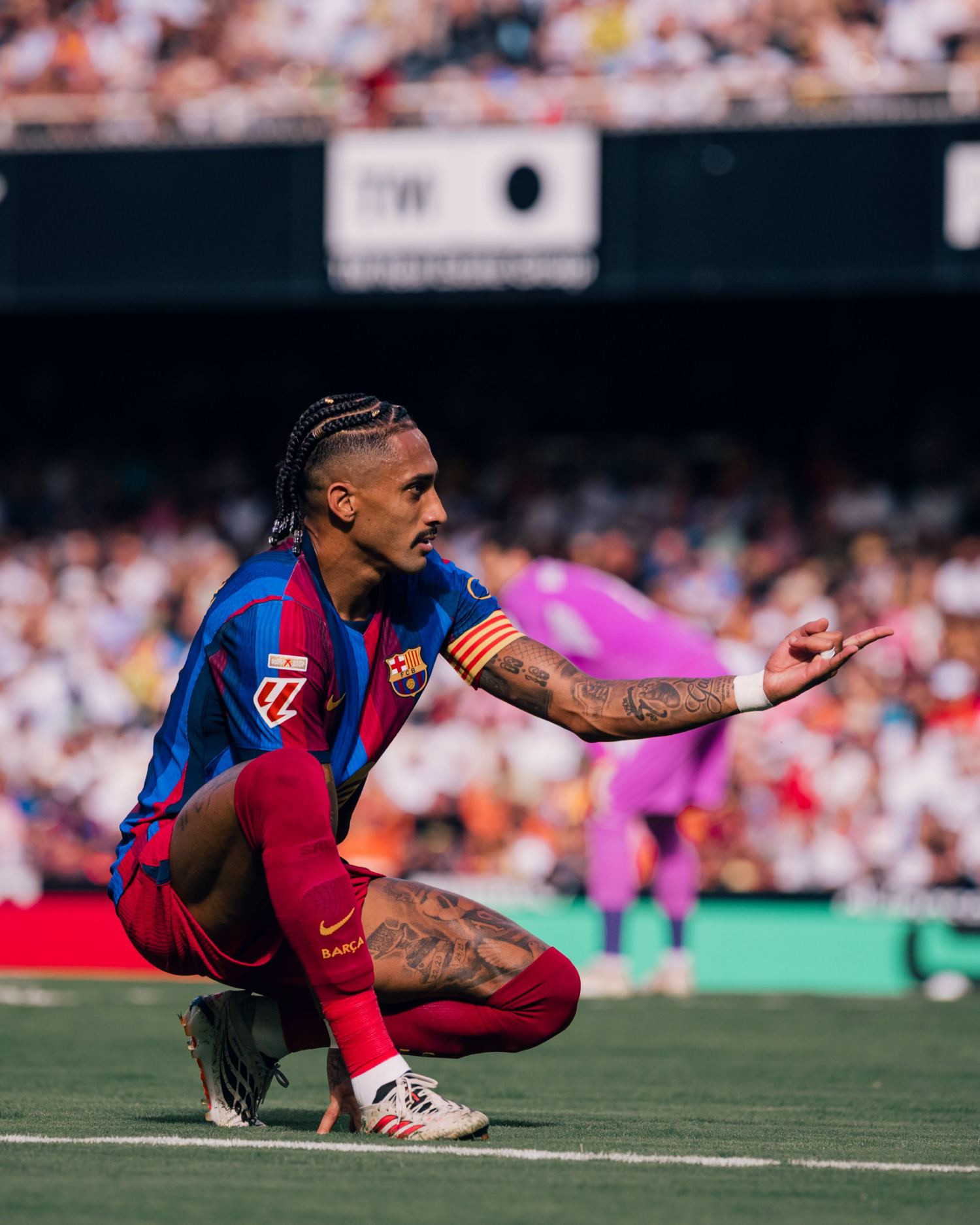 https://static-images.vnncdn.net/vps_images_publish/000001/000003/2026/9/6/valencia-vs-barca-5-2605.jpeg