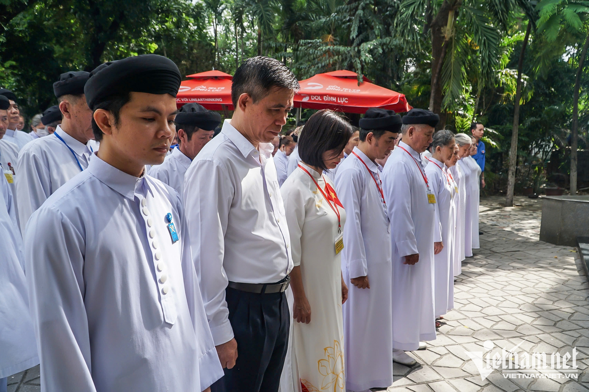 W-cao đài TPHCM   nguyễn huế 8.jpg