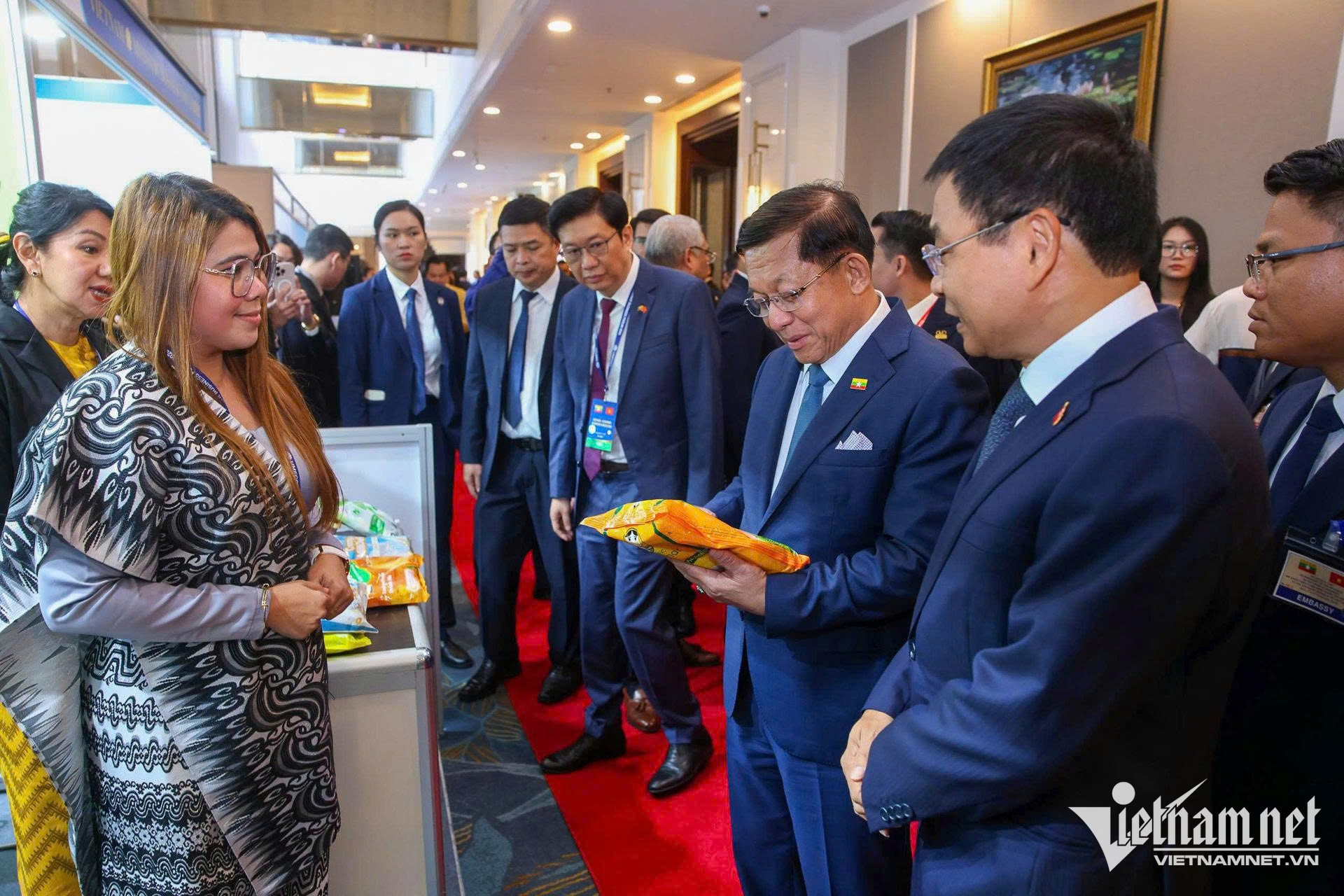 W-Diễn đàn doanh nghiệp Việt Nam-Myanmar .jpg
