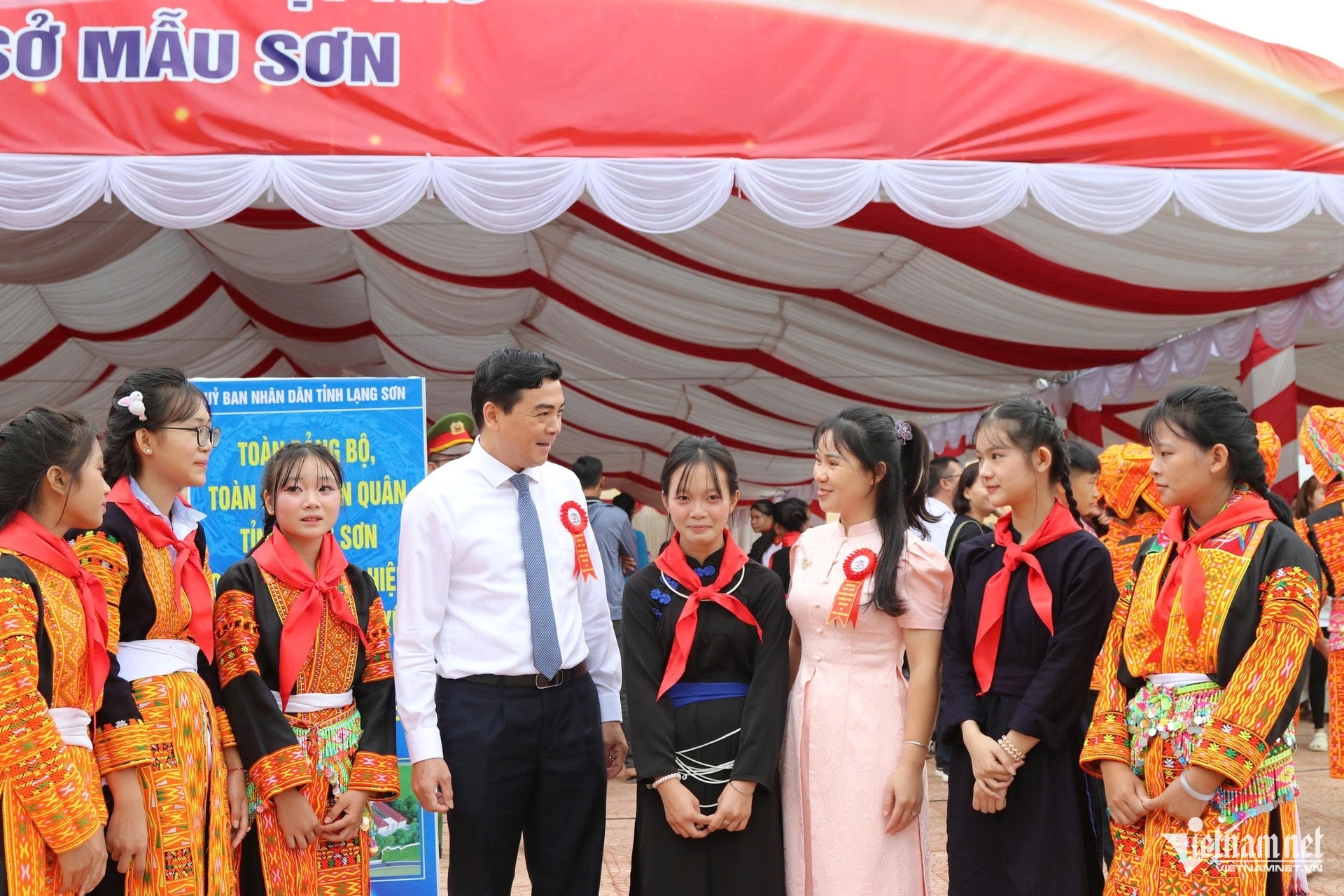 W-Khai giảng 2.jpg