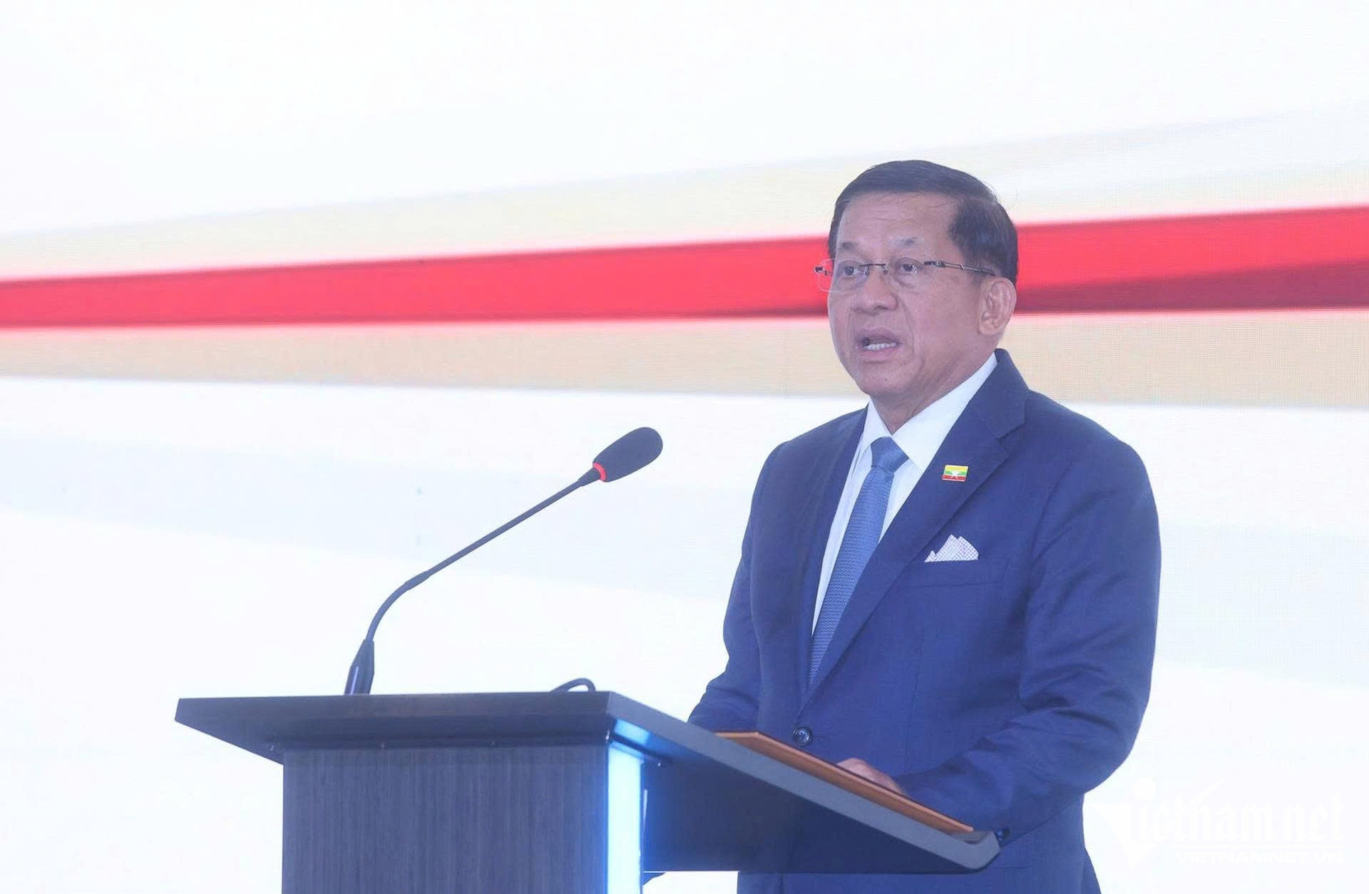 W-Tổng thống Myanmar phát biểu.jpg