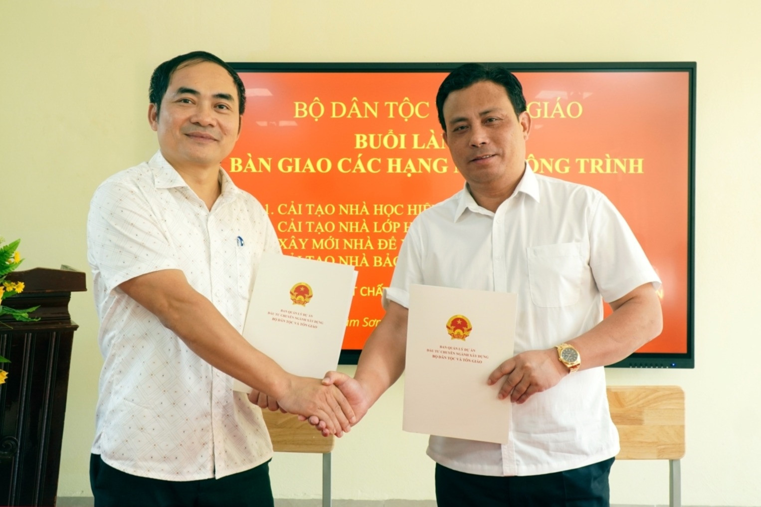 Bàn giao các hạng mục công trình cho Trường Dự bị Đại học Dân tộc Sầm Sơn