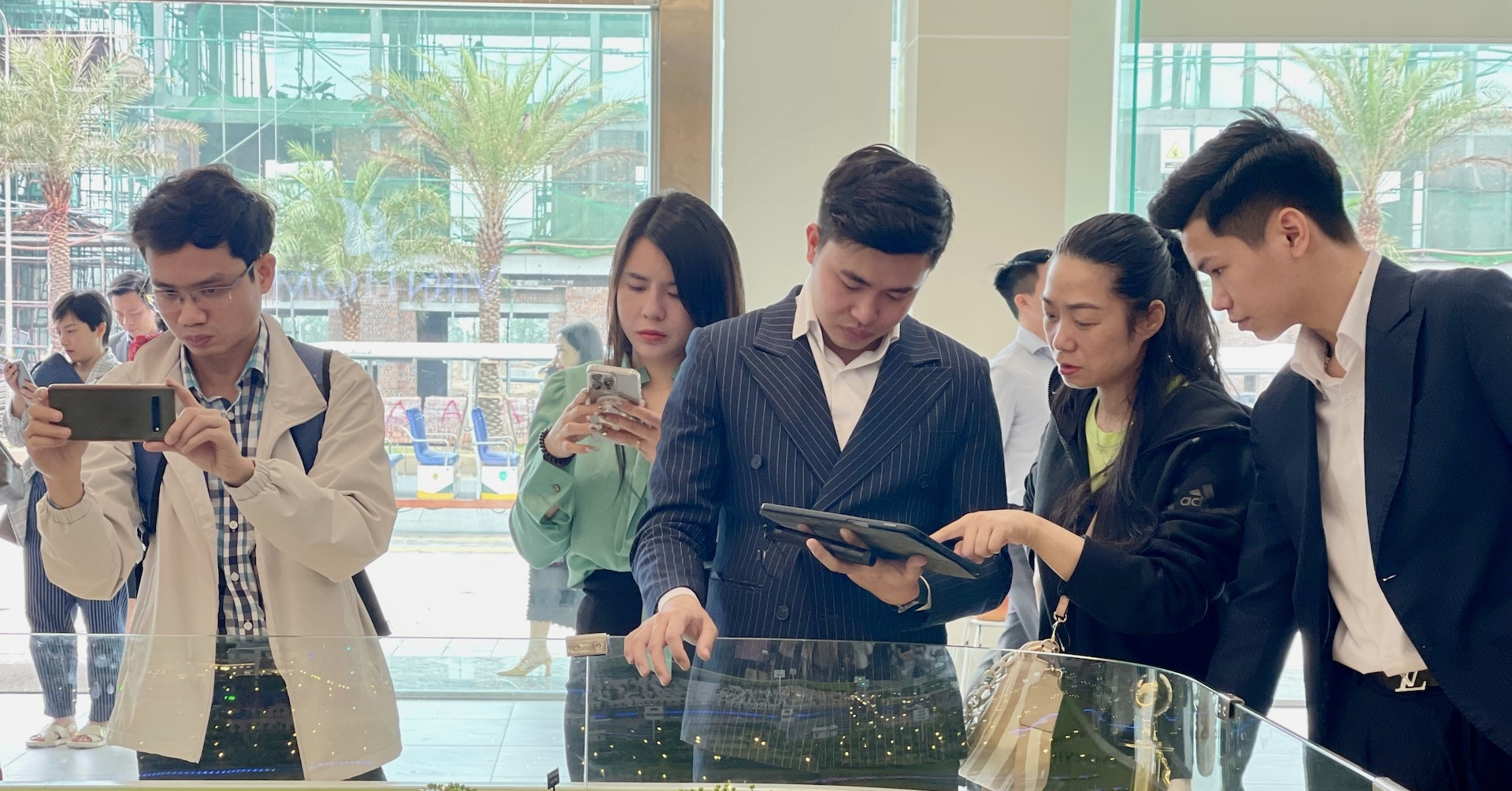 Chuyển nhượng hợp đồng mua bán nhà sai quy định bị phạt tới 1 tỷ đồng