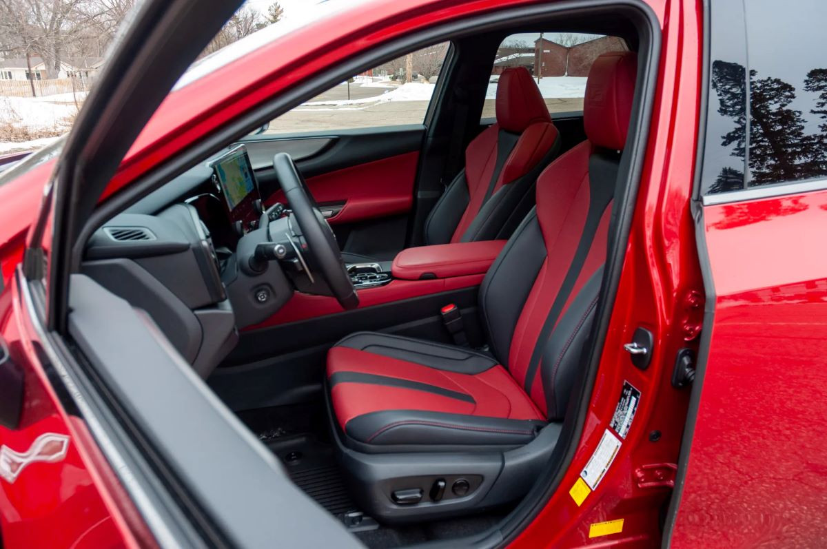 https://static-images.vnncdn.net/vps_images_publish/000001/000003/2026/9/7/lexus-nx-350h-4-1525.jpg