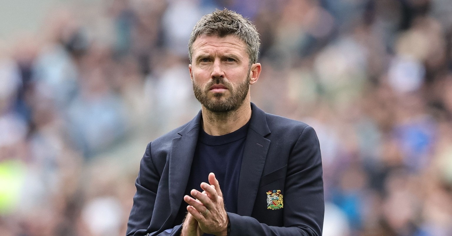 Michael Carrick bác bỏ cáo buộc MU khởi đầu tệ