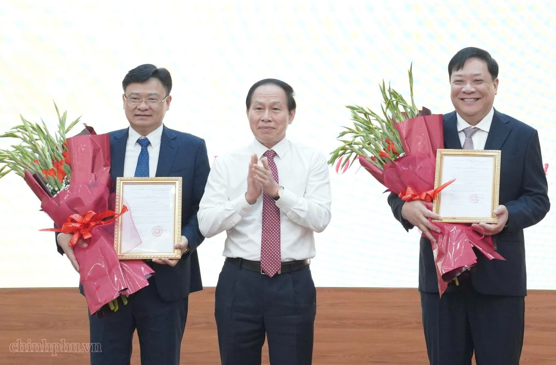nhân sự