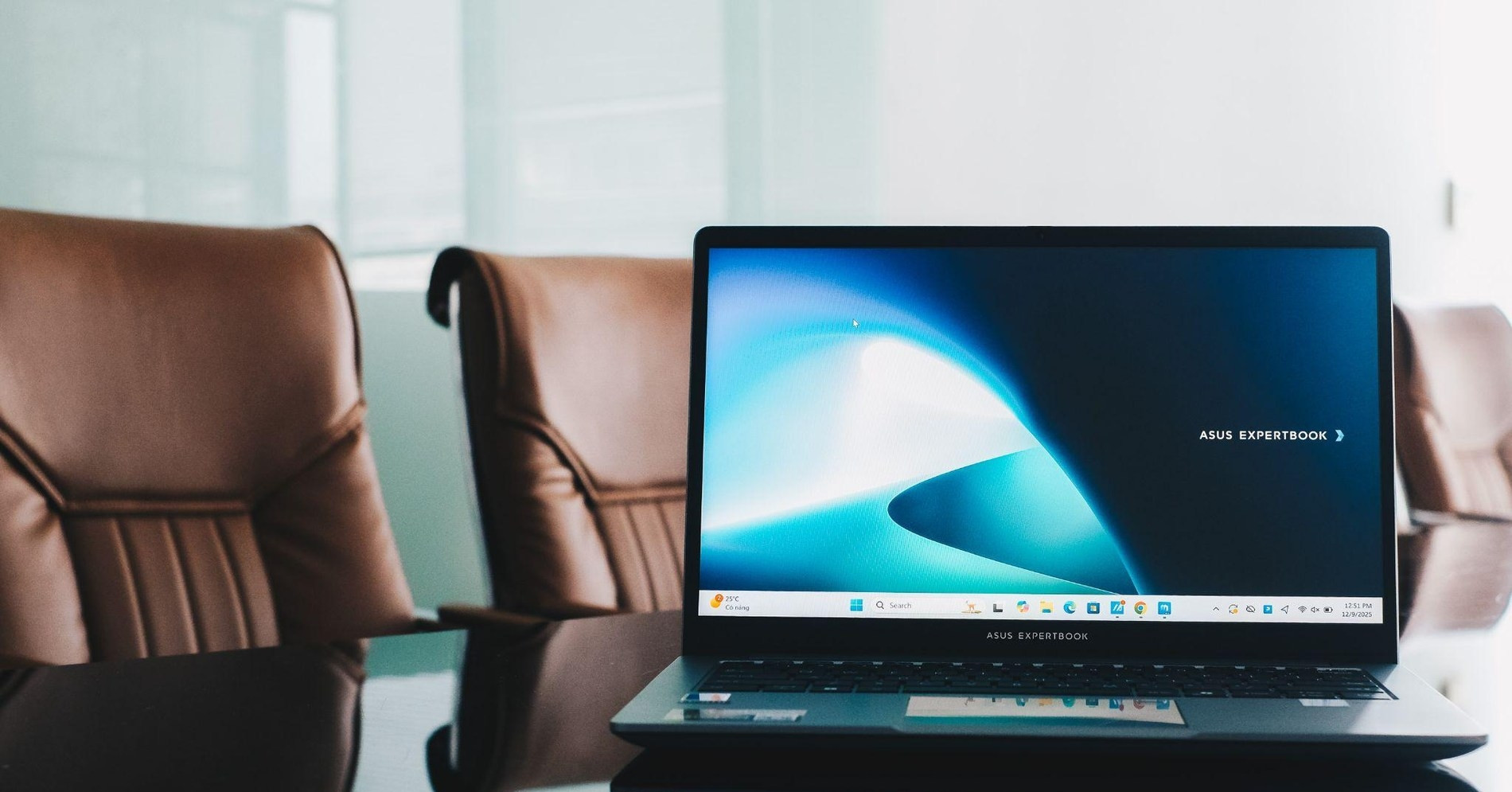 Những công nghệ trên laptop doanh nghiệp ngày càng hữu ích với sinh viên