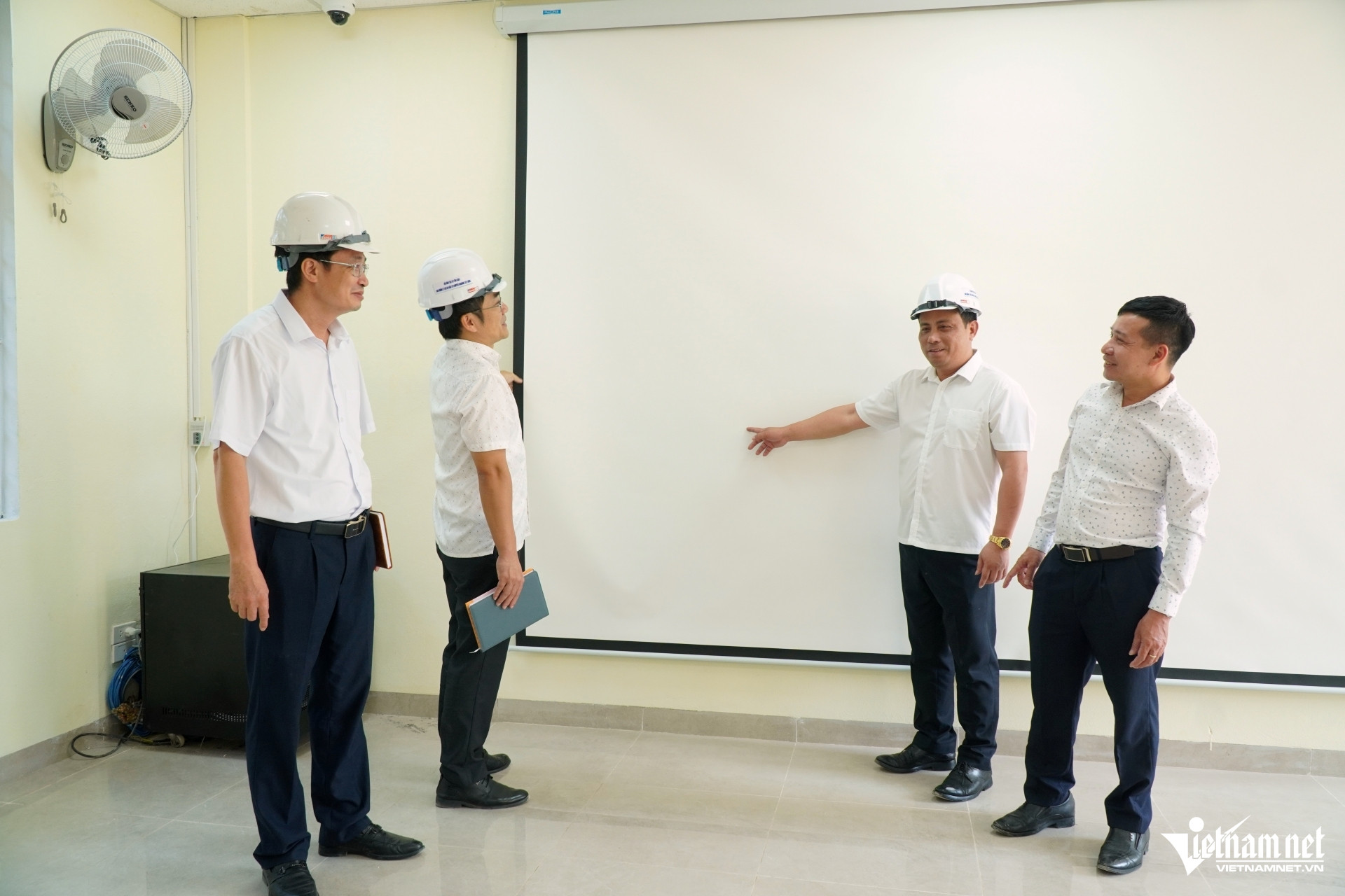 W-a7Bàn giao các hạng mục công trình.JPG.jpg
