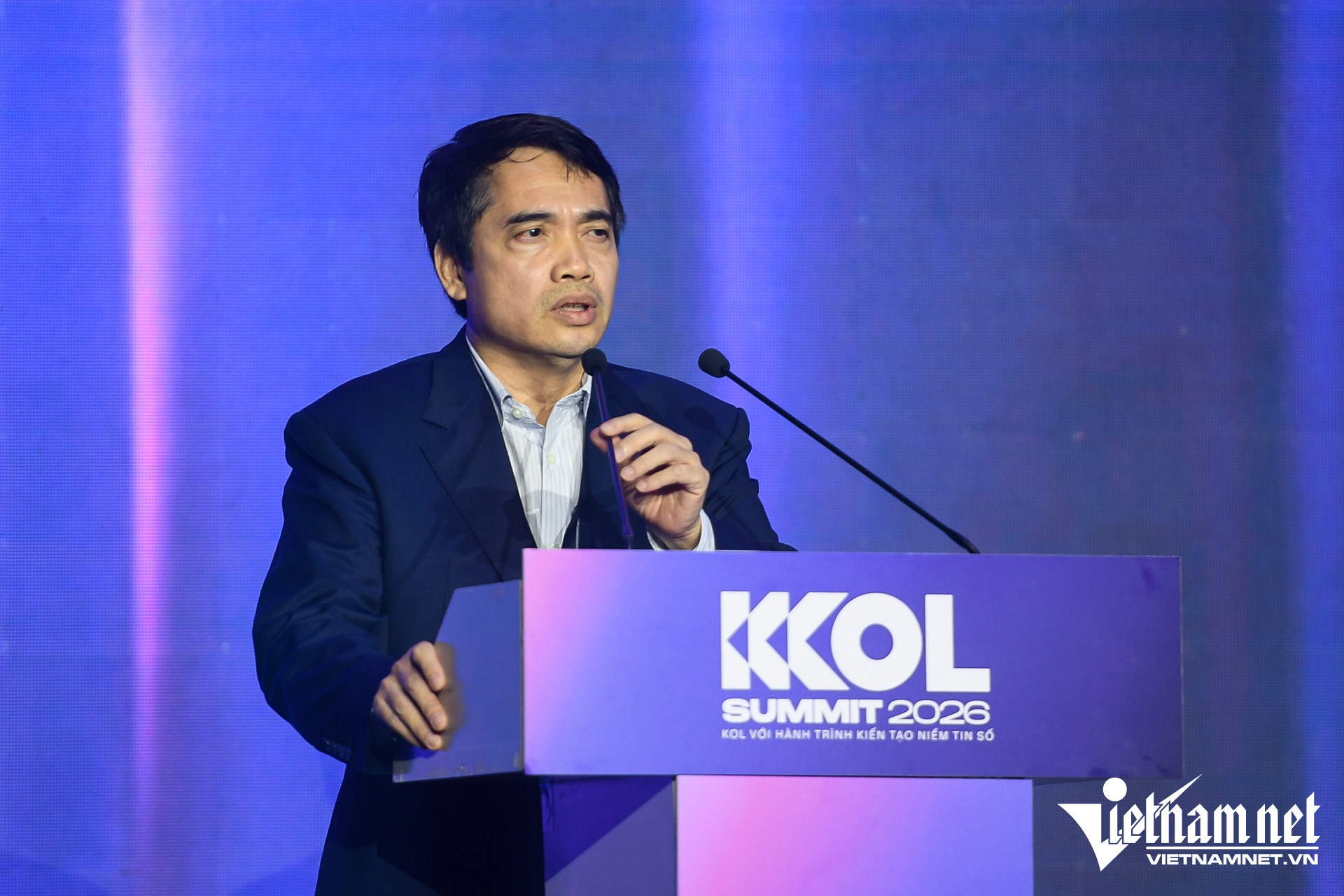 W-hội nghị KOL.jpg