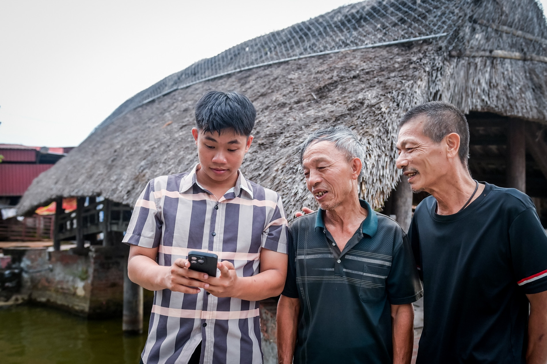 'Gen Z' Ninh Bình làm trưởng thôn, kể việc làm trưởng ban lễ tang, đọc điếu văn