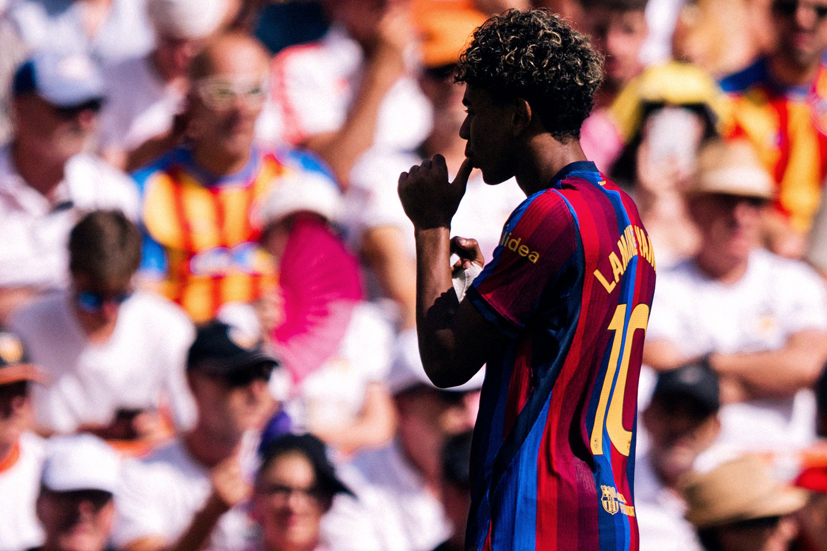 Lamine Yamal Valencia Barca.jpg