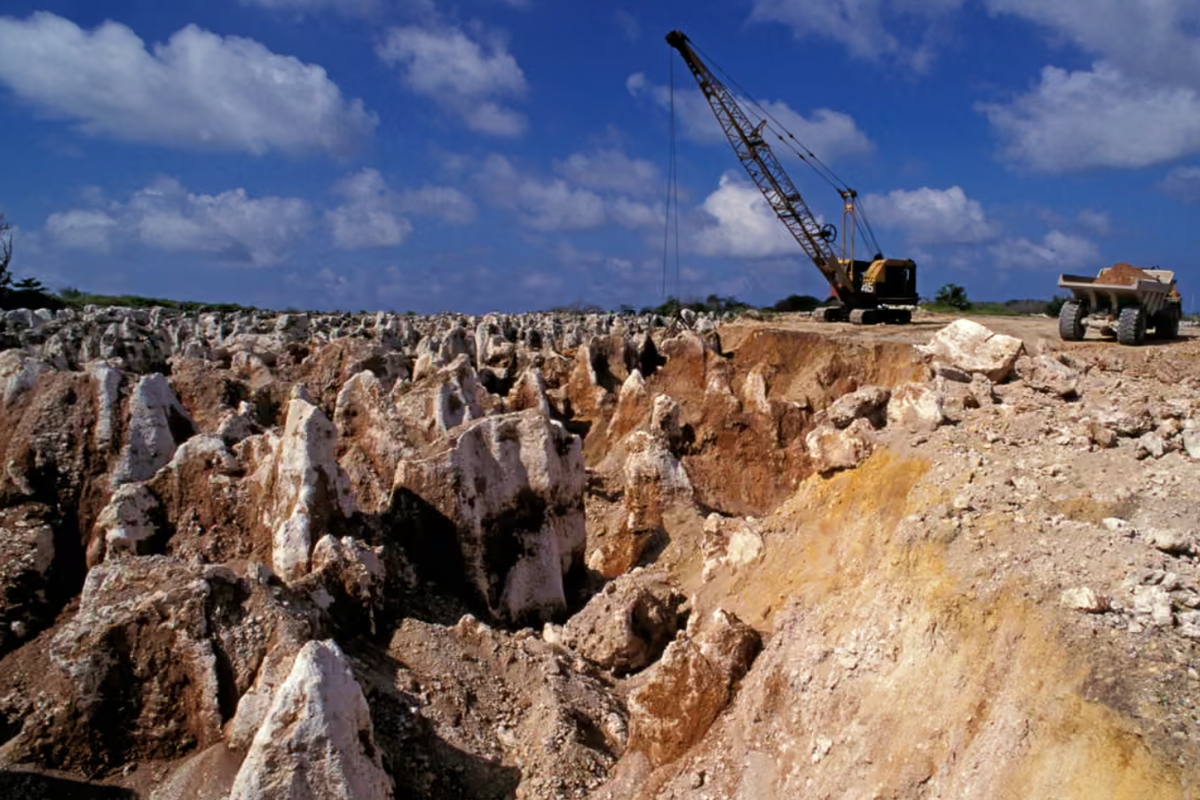Quốc đảo từng giàu thứ hai thế giới giờ trả giá vì 'vàng trắng' cạn kiệt