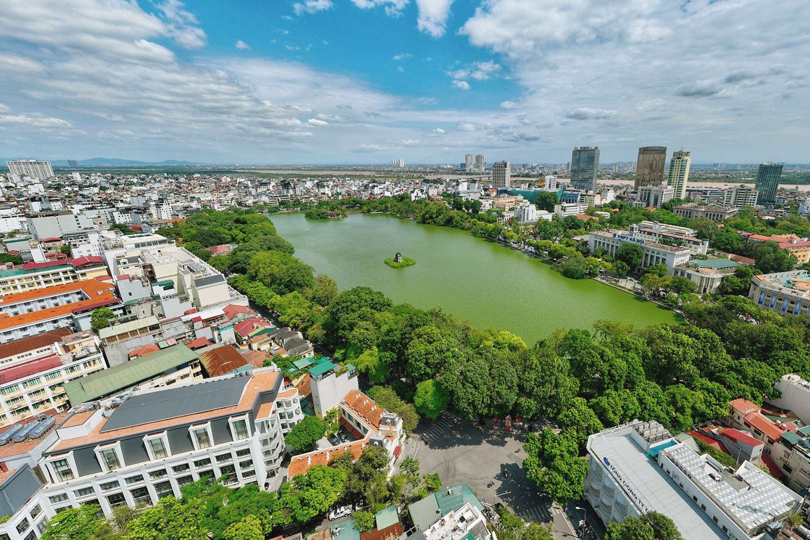 Hà Nội cần cân nhắc khi đặt các biểu tượng mới ở khu vực hồ Hoàn Kiếm