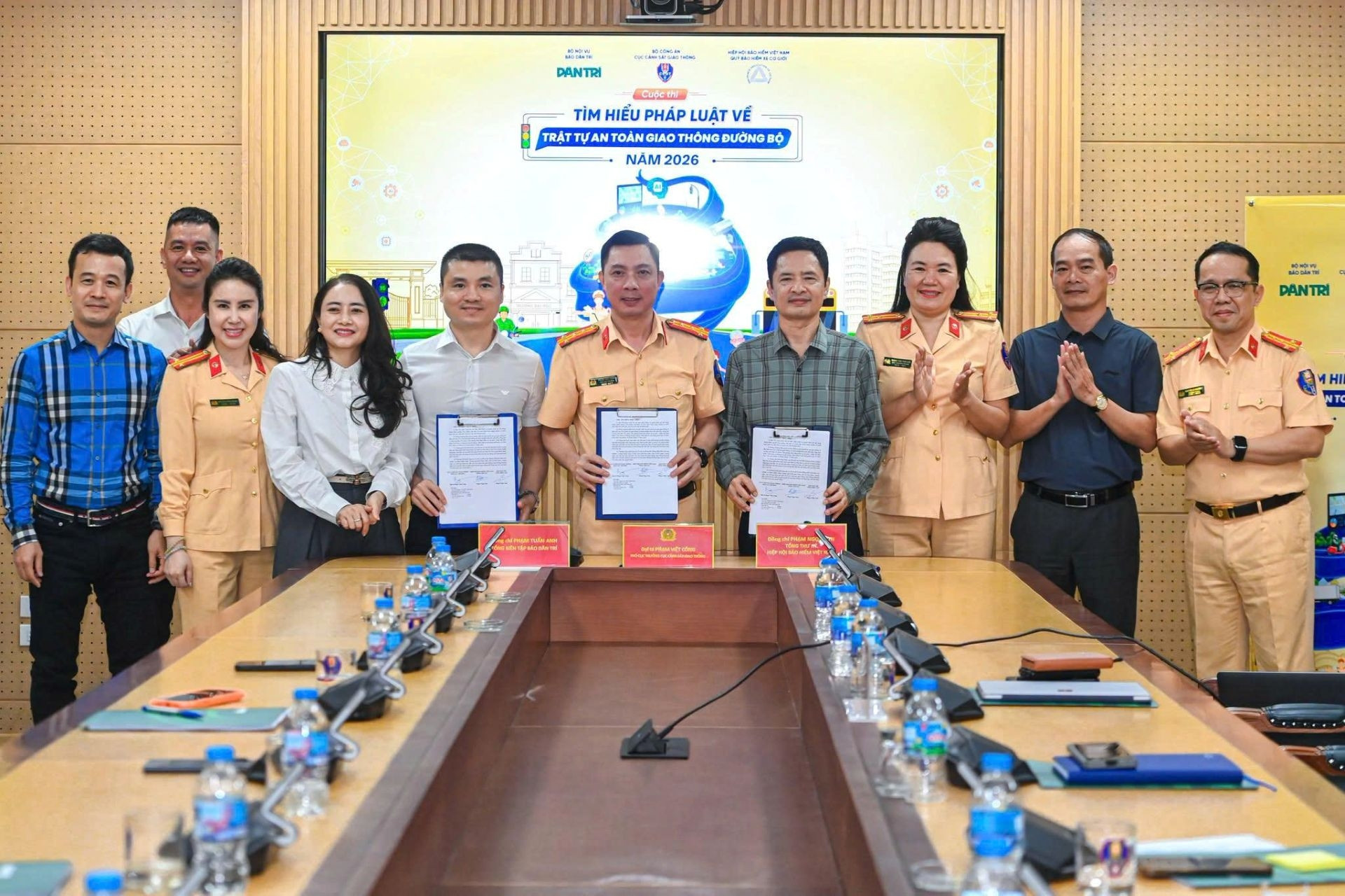 Thi giao thông an toàn: Hướng tới chuyển biến thực tế từ phong trào