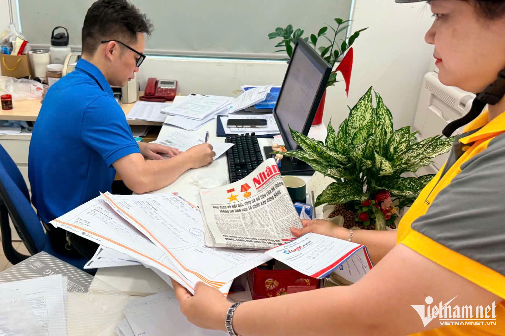 W-dich vu buu chinh pho cap 000.jpg