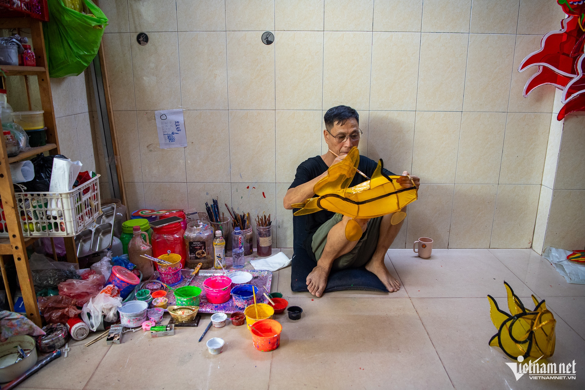 W-Nghệ nhân làm lồng đèn trung thu   Tuấn Hùng 3.jpg