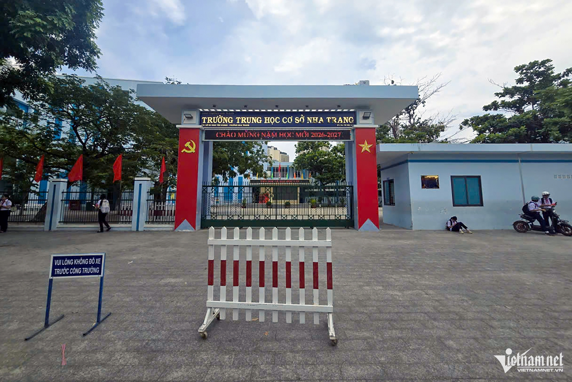 W-Truong thcs.jpg