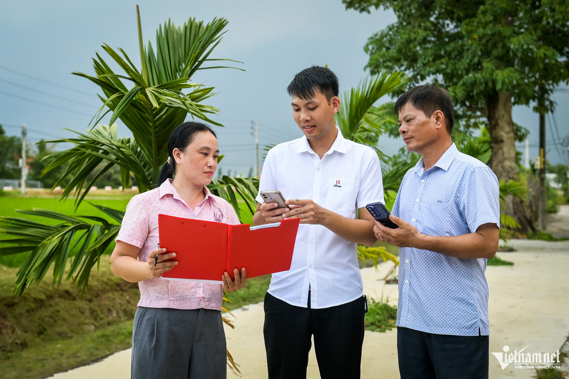 W-trưởng thôn ok_2.jpg