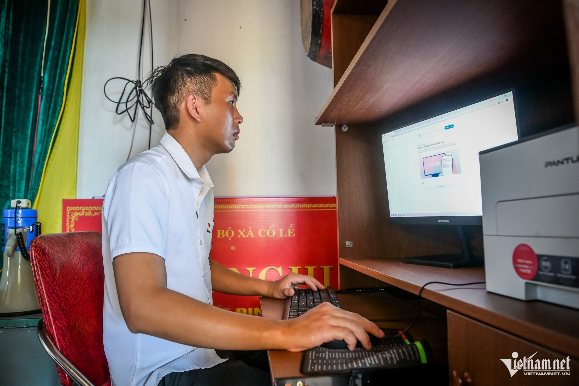 W-trưởng thôn ok.jpg