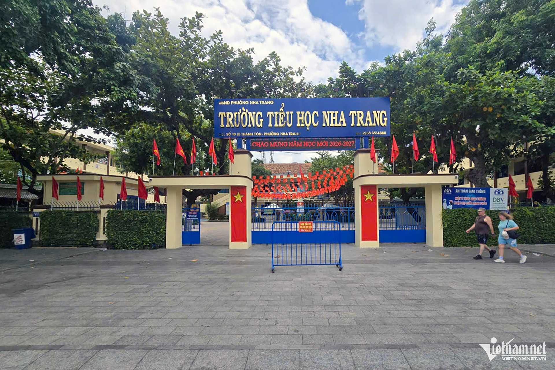 W-Truong tieu hoc 1.jpg