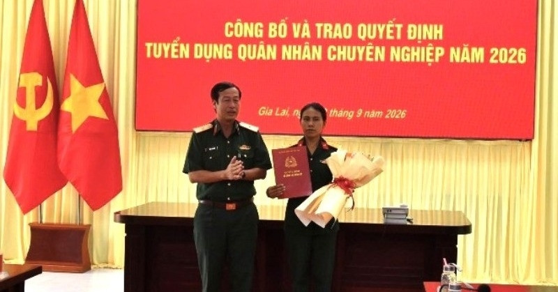 Bộ Quốc phòng tuyển dụng vợ của chiến sĩ hy sinh khi cứu 2 người bị điện giật