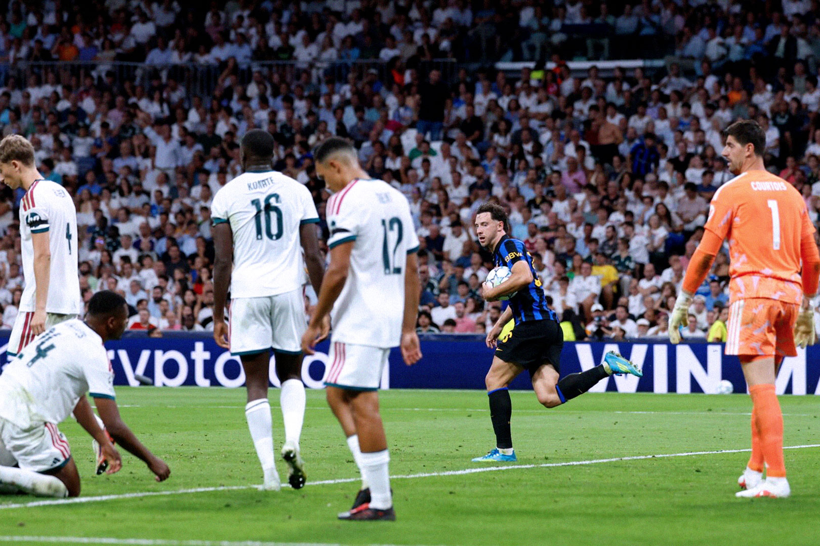 Carlos Real Madrid Inter 2 1.jpg