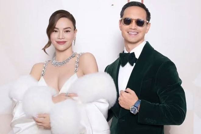 Hồ Ngọc Hà đeo trang sức 42 tỷ đồng, tình tứ không rời chồng diễn viên Kim Lý