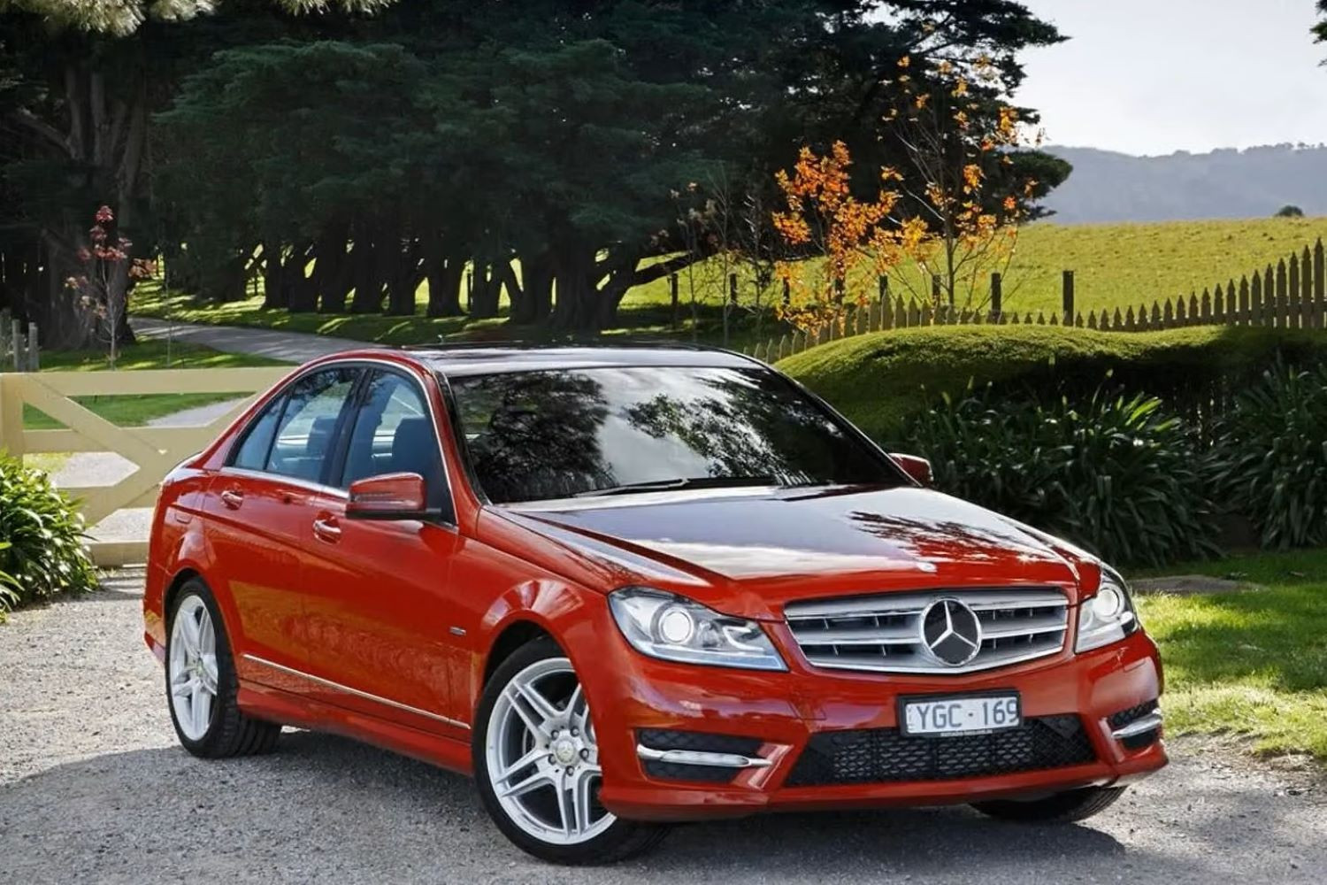 Mercedes Benz C250 2012.jpg