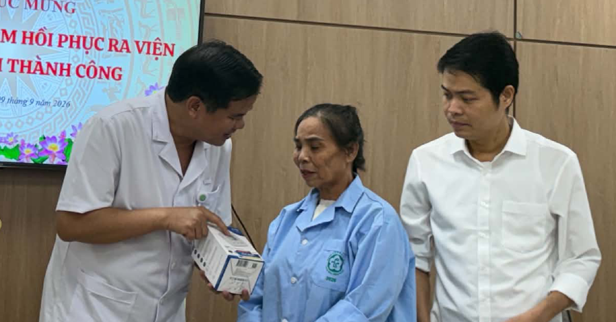 Người phụ nữ vỡ tim được cứu sống, Giám đốc BV Bạch Mai nói 30 năm chỉ gặp 2-3 ca