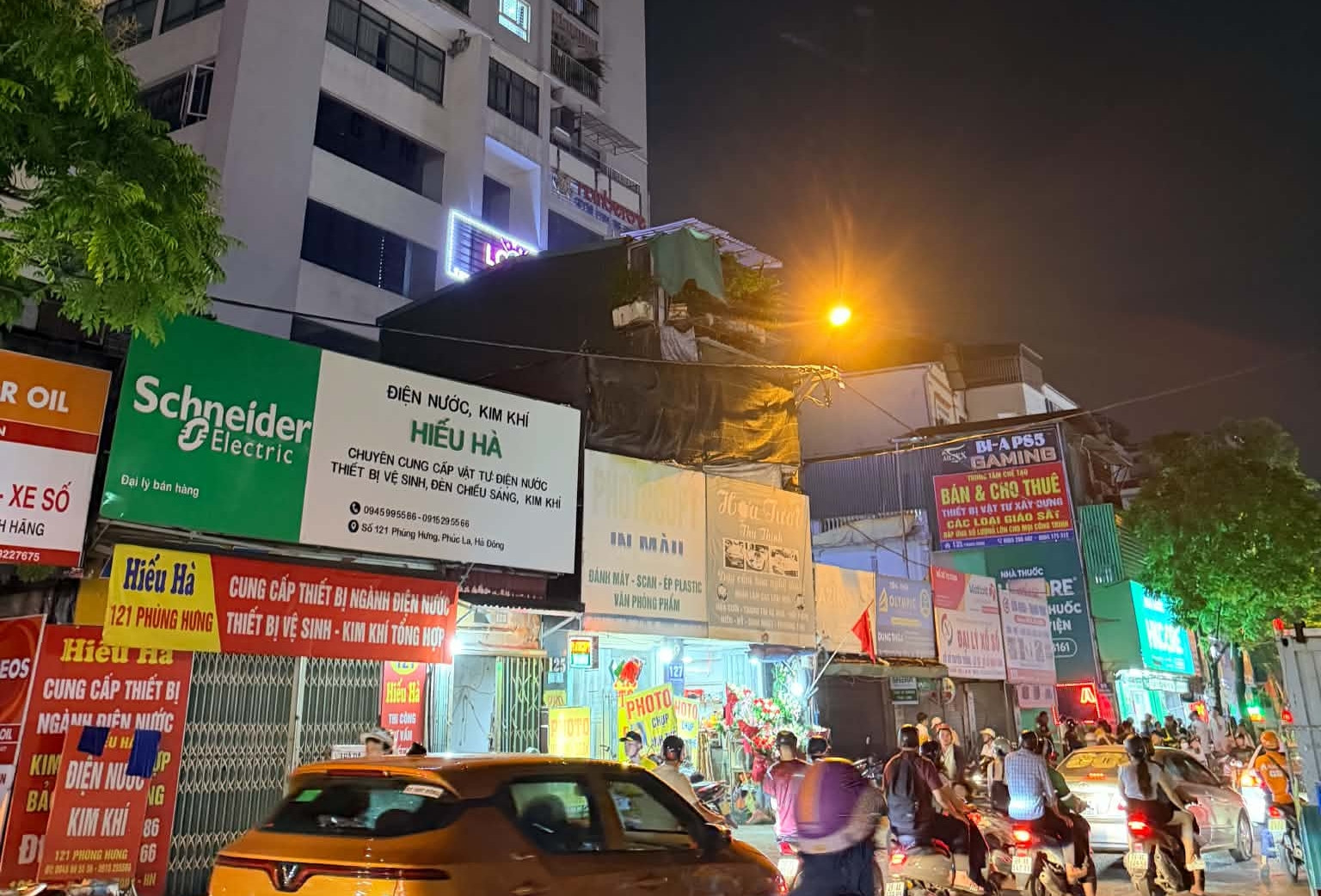 Nữ sinh lớp 11 tử vong sau khi rơi từ tầng cao chung cư ở Hà Nội