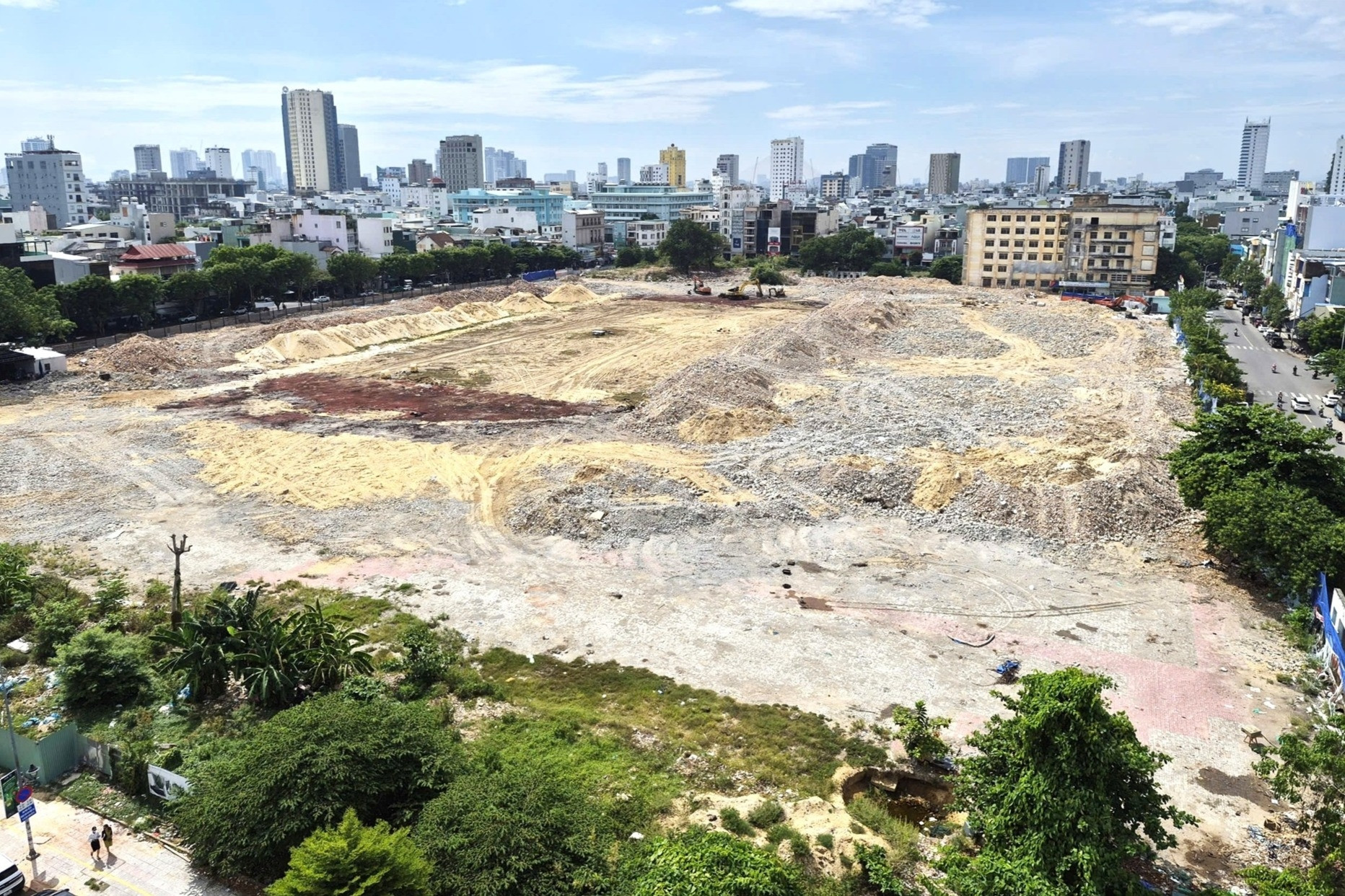 Sân Chi Lăng tan hoang, khu đất ‘tứ giác vàng’ 9.080 tỷ vẫn chưa có người mua